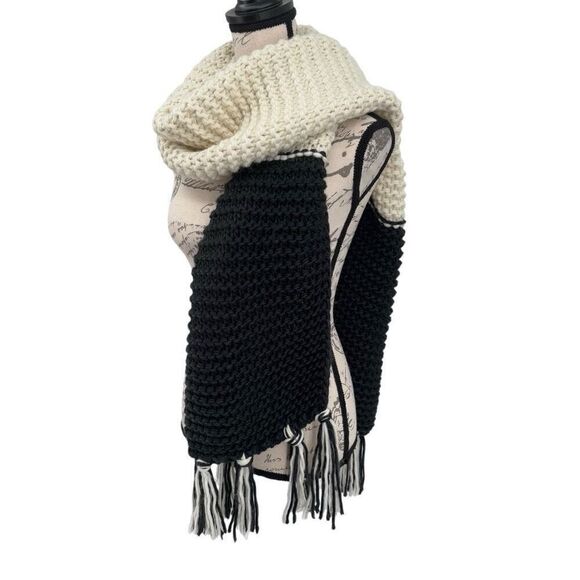 Anthropologie SLEEPING ON SNOW Chunky Knit Long Fringe Scarf Navy/White - Picture 6 of 8